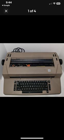 Vintage IBM Selectric II Correcting Typewriter.