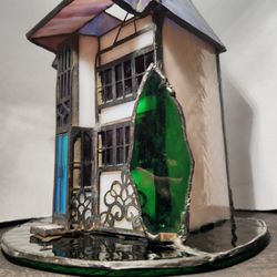 Tiffany Stained Glass Cottage Lamp