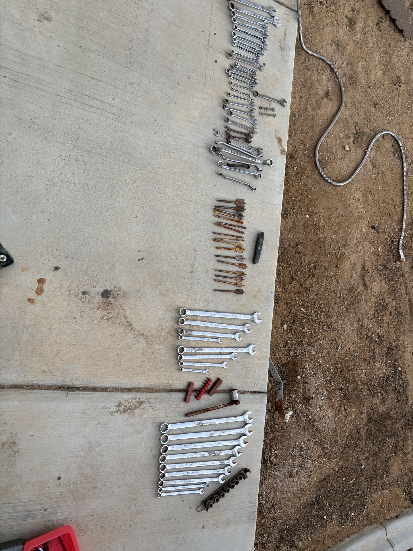 239 Sockets Wrenches And Drill Bits (not Counted)