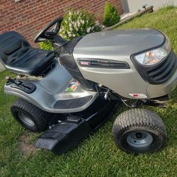 Craftsman Riding Lawnmower 