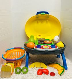 Kids play BBQ Pit & Food