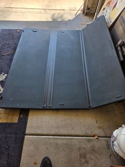 Hard tri- fold cover for Toyota Tacoma
