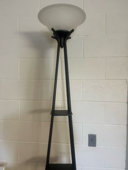 Tall room lamp