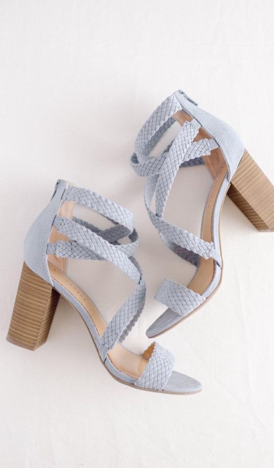 LC Lauren Conrad baby blue criss cross Aventurine sandal size 10M NWT