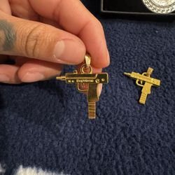 Supreme Pendant 