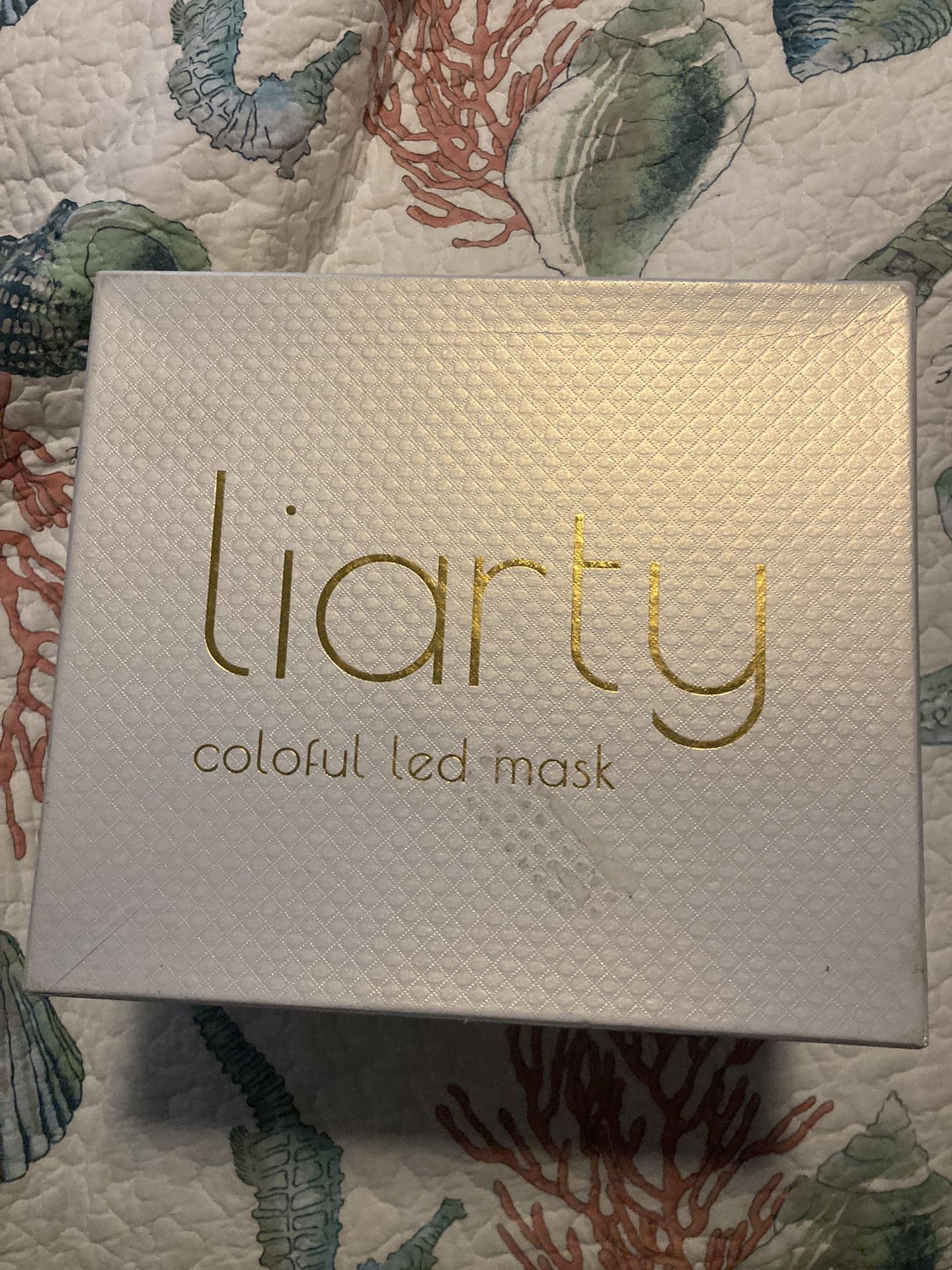 Led face mask by liarty
