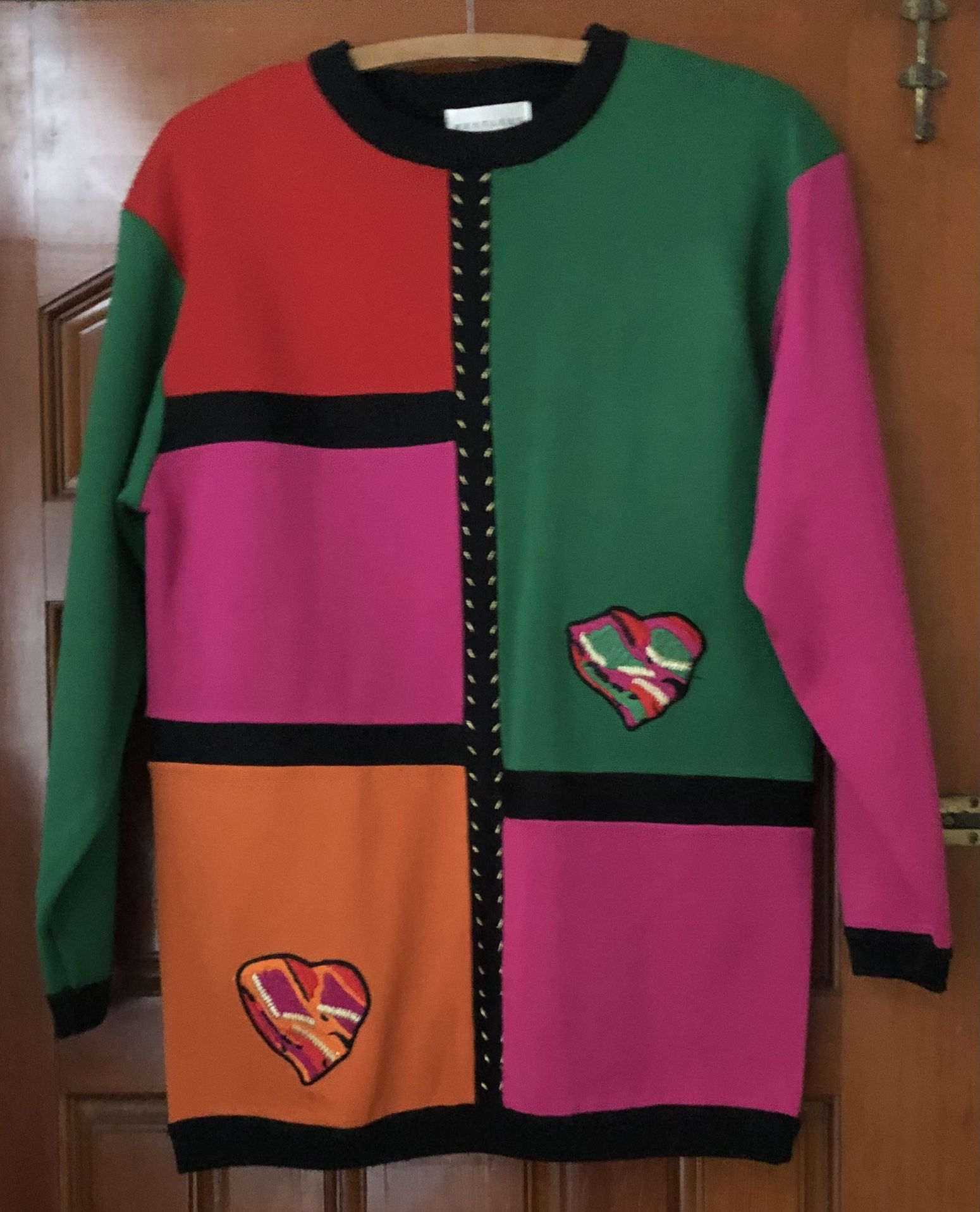 Vintage restless clothier bright Rainbow color with golden threads to the 2 hearts sweater