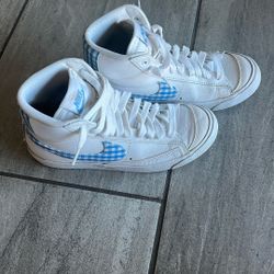 Nike Shoes Size 7