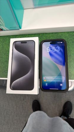 Unlocked iPhone 15 pro max 256GB very good shape