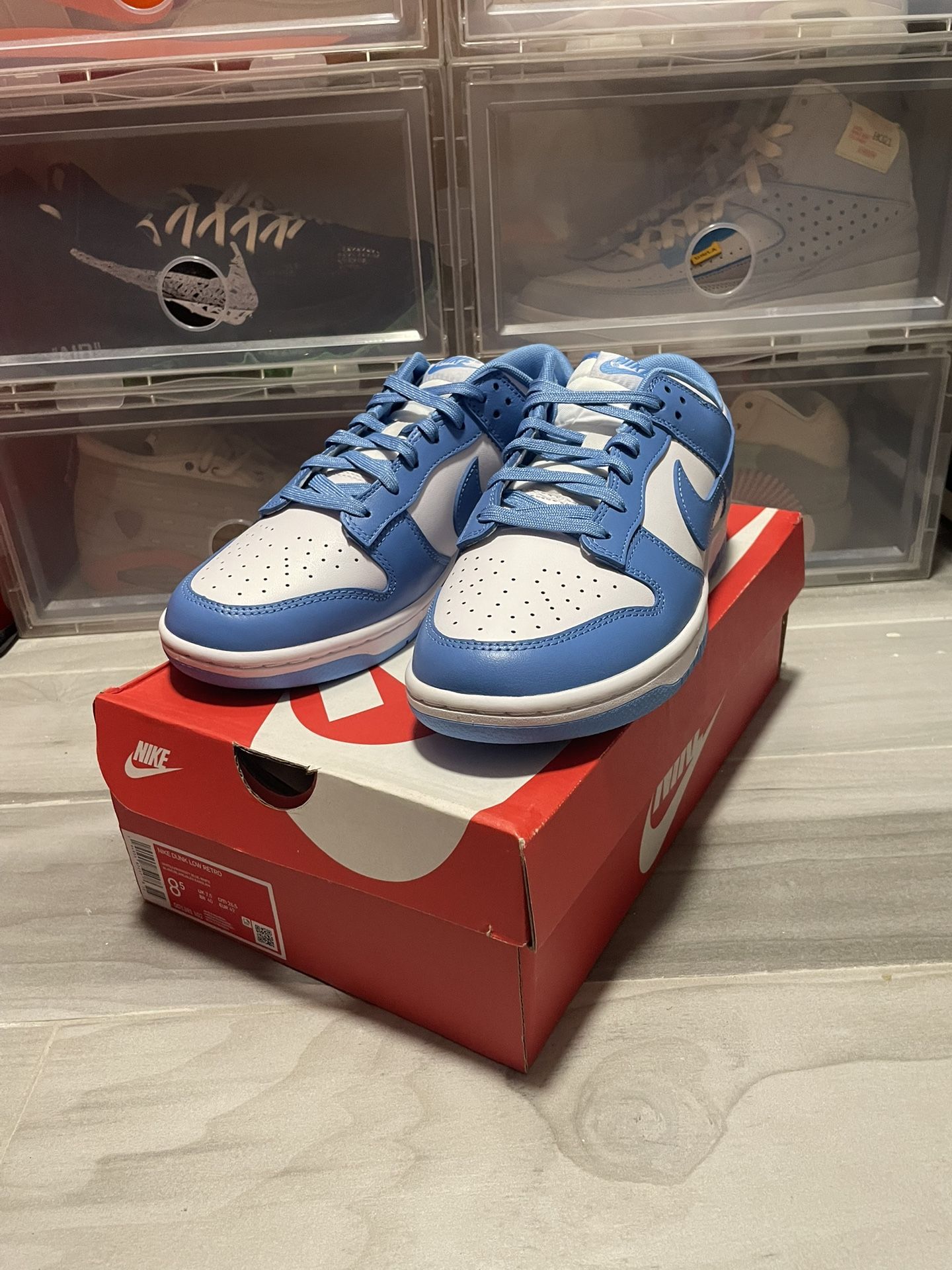 Nike Dunk Low UNC - SIZE: 8.5 M