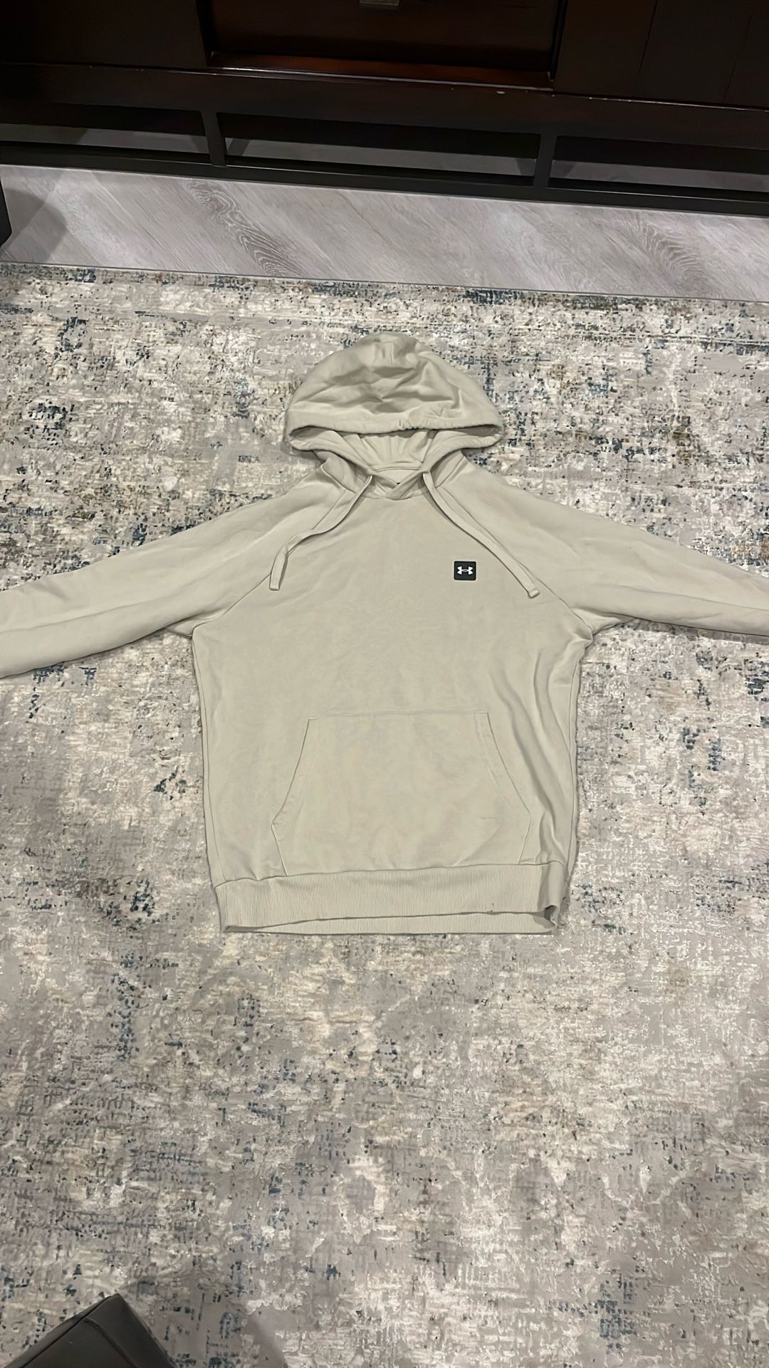 Underarmor Sweatshirt