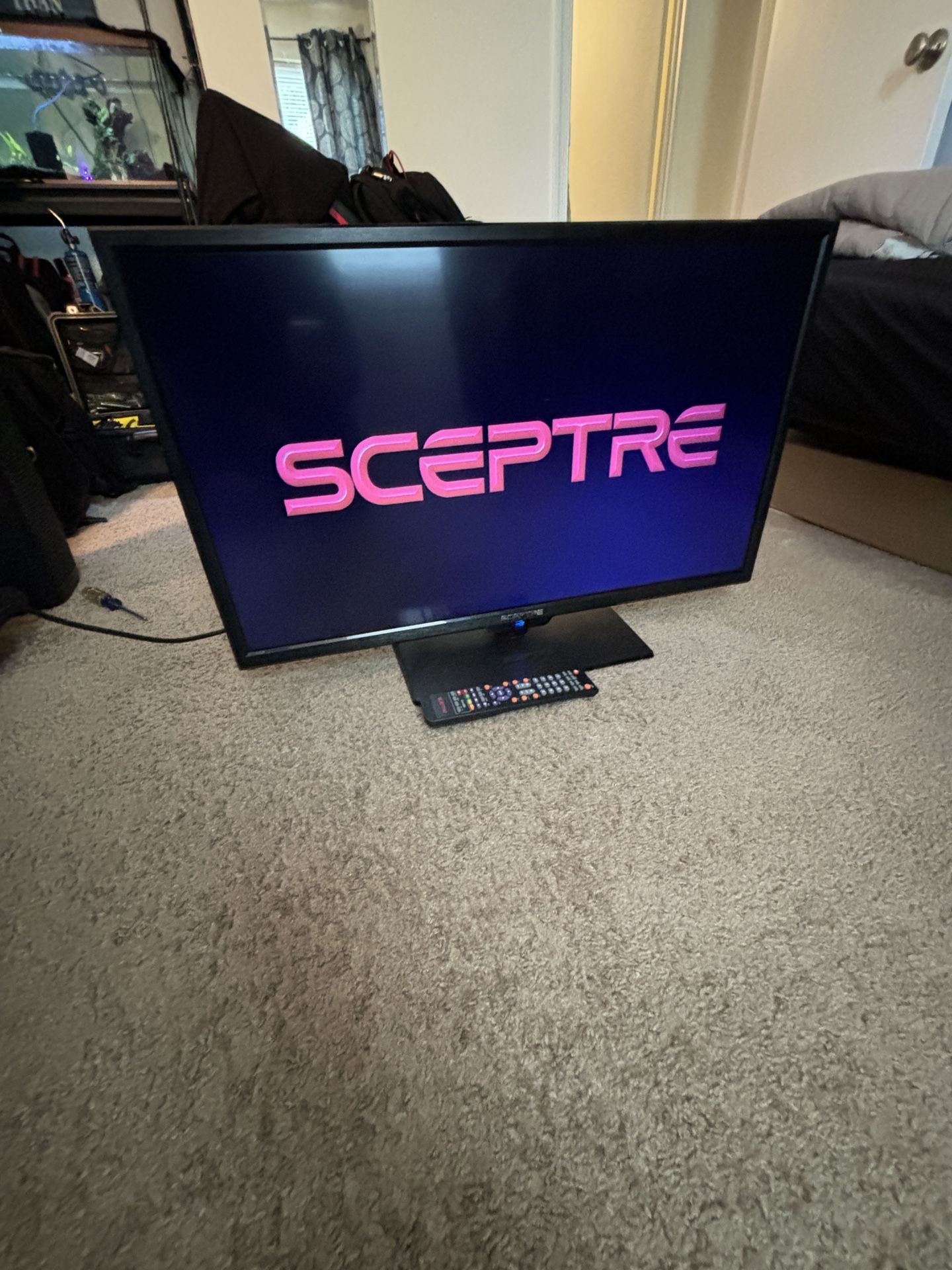 32” Sceptre TV