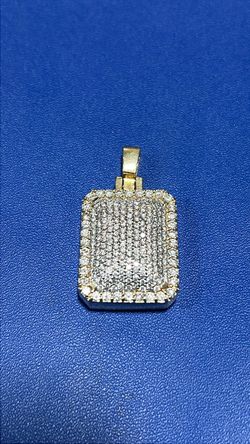 10k diamond pendant
