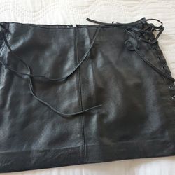 BEBE Size 2 Soft Leather Mini Skirt.( Super Cute) Wore 2 Times