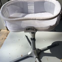 Baby Bassinet Halo Swivel Sleeper 