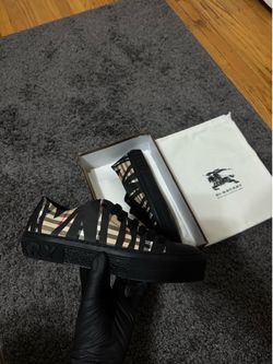 Burberry men shoes