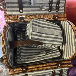 Picnic basket/bag set For Two