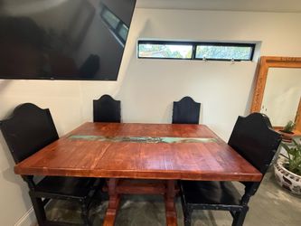 Dining table and 4 chaira