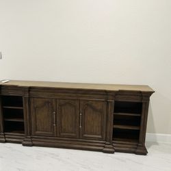 Mueble Elegante de Madera – Excelente Estado 