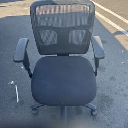 Oficie Chair