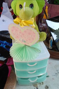 Baby shower decor