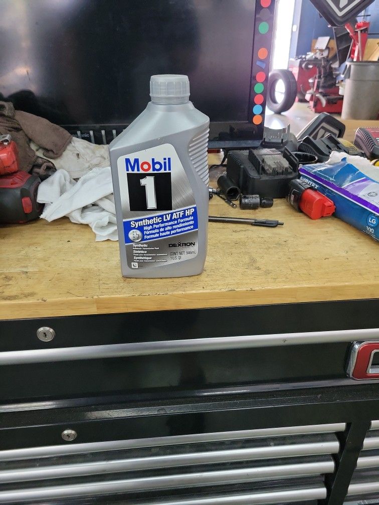 Transmission fluid ATF Mobil 1 Synthetic LV HP solves Chatter In 8 Speed  Transmissions Case Of 6 Quarts for Sale in Plymouth, MI - OfferUp
