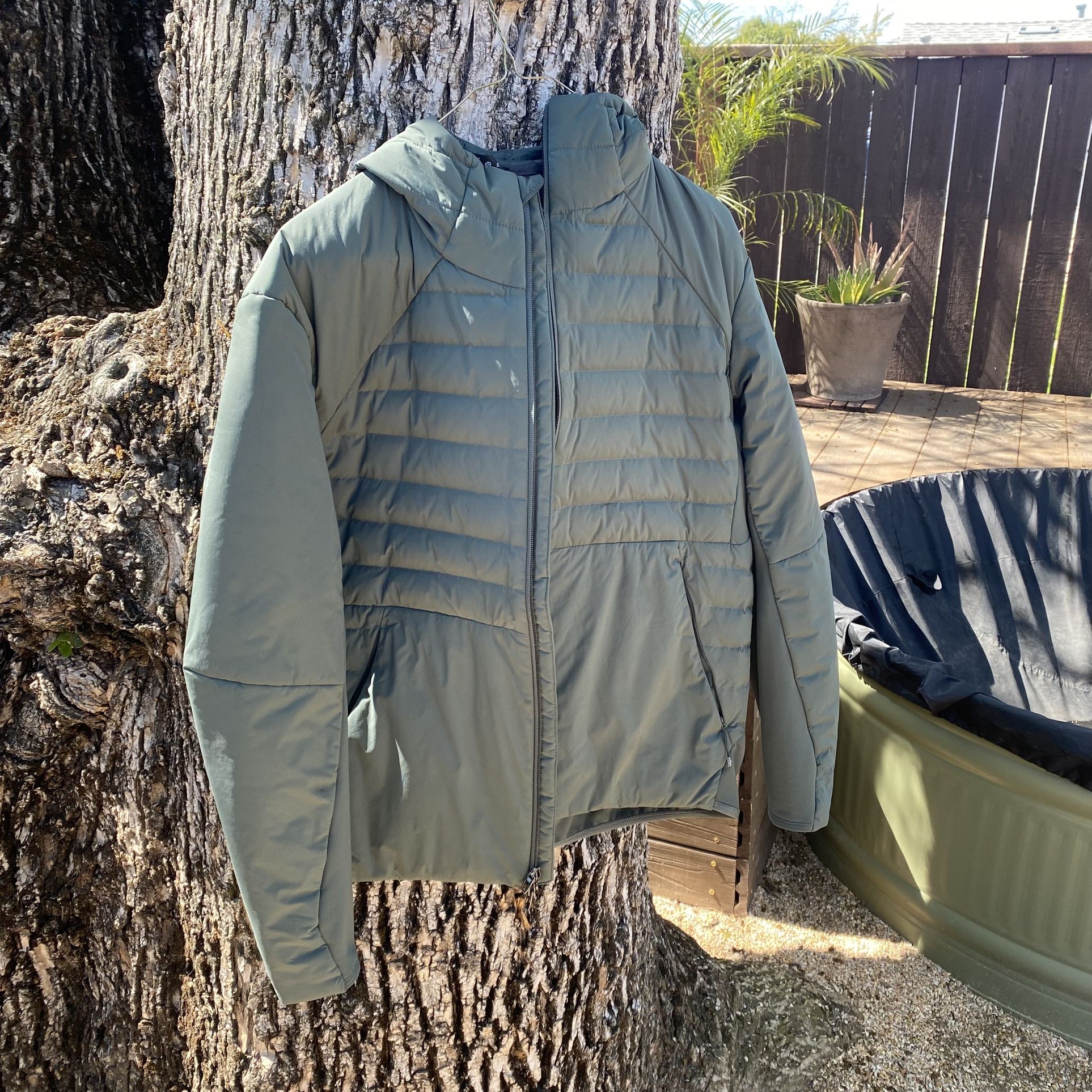 Lululemon Down For It All Hoodie Women’s Medium NWT