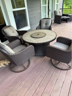 Outdoor dining set with fire table