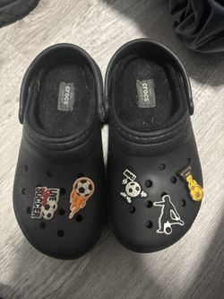 Kids Crocs With Fur Size 13c