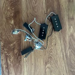 P Bass pickups