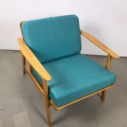 Beautiful Mid Century Vintage MCM 1960s Wood Lounge Aqua Blue Accent Z Chair Style