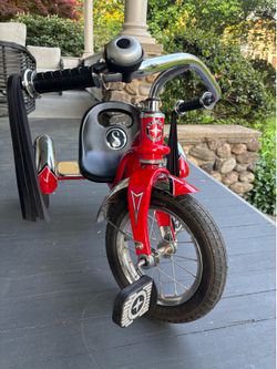 Schwinn Roadster Tricycle, 12 Inch Front Wheel Bike