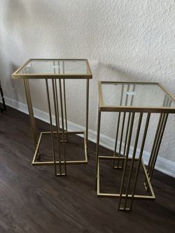 Dos Mesas Para Decoración De Sala 