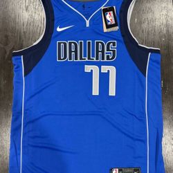New Luka Dončić #77 Dallas Mavericks Nike Unisex Swingman Jersey Icon Edition XL