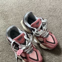 New Balance Women’s Size 8