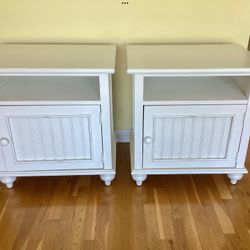3 Preowned White Wood Nightstands Accent Tables Cabinets End Tables Wainscoting Shelf