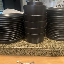 Black Stoneware Dinner Set