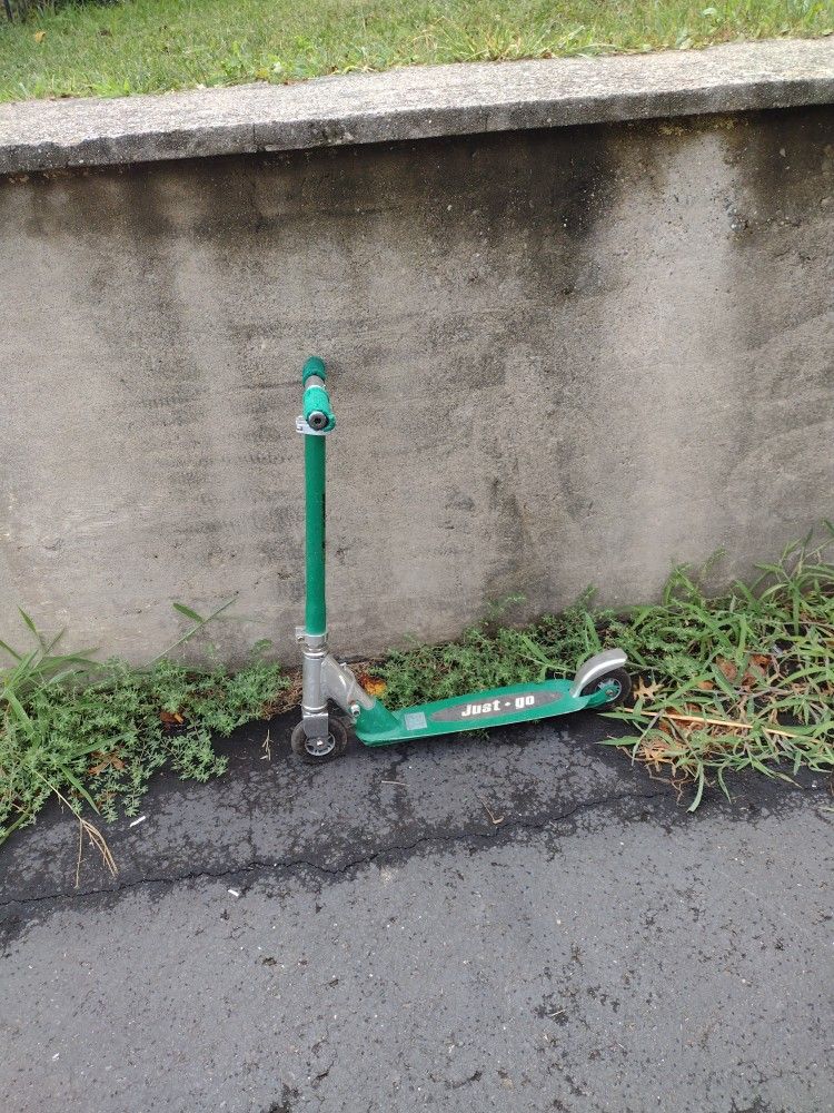 2 Scooters