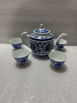 Vintage Chinese Blue White Porcelain Tea Set Teapot 4 Cups Floral Marked