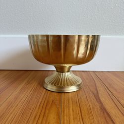 Gold Vase Pedestal