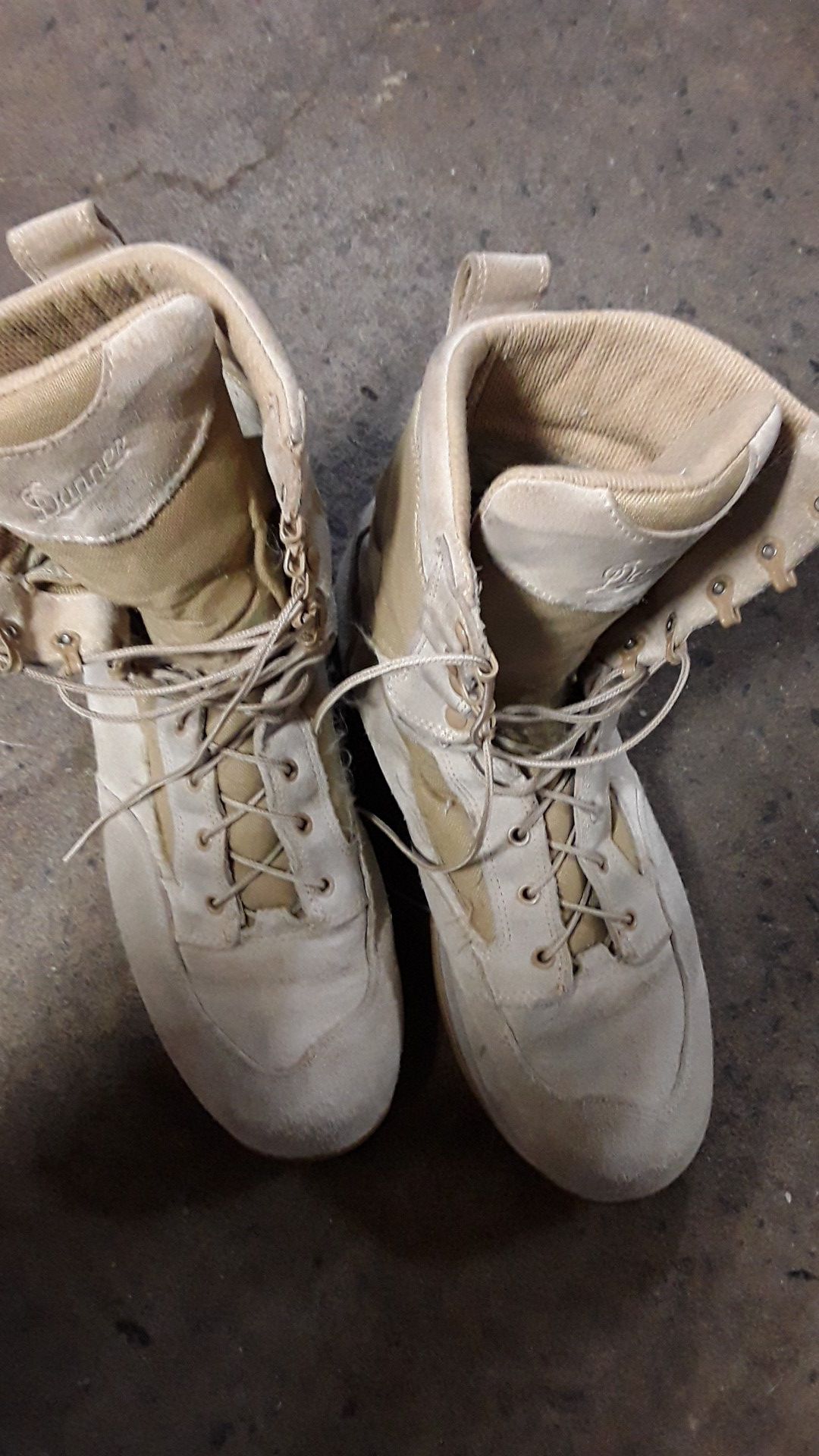 Danner marine boots tan color used but still in good condition size 13