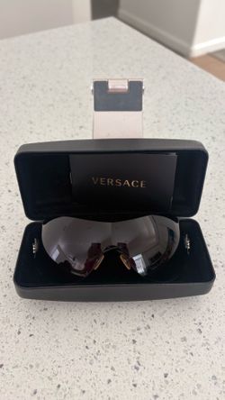 Versace vintage sunglasses Mod 2113