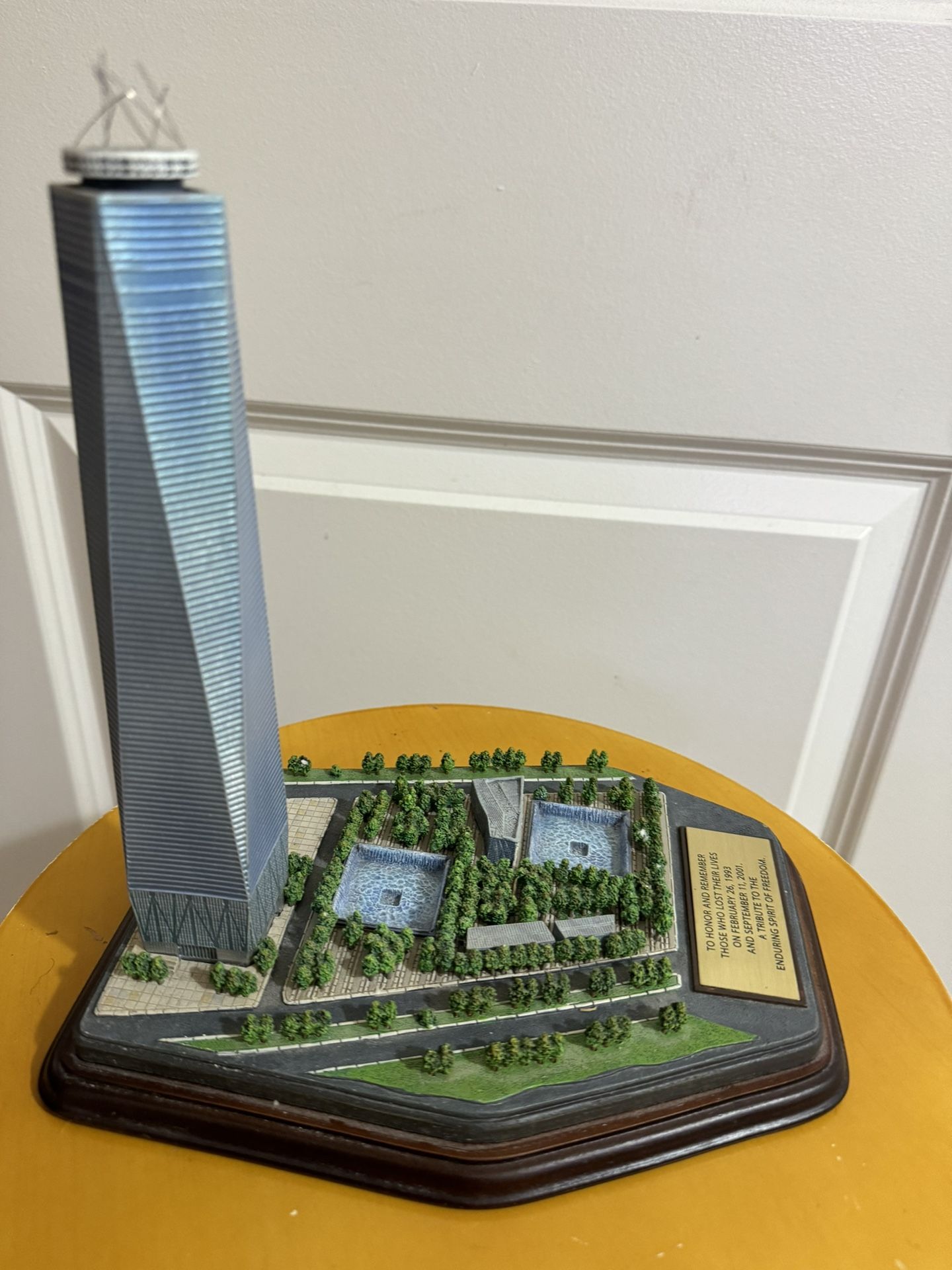 DANBURY MINT ONE WORLD TRADE CENTER NYC COMMEMORATIVE STATUE FREEDOM TOWER WTC