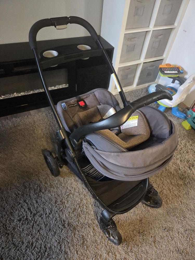 Graco Snugride Snuglock 35 Carseat Stroller Combo