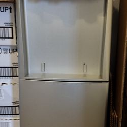 GE Water Dispenser 