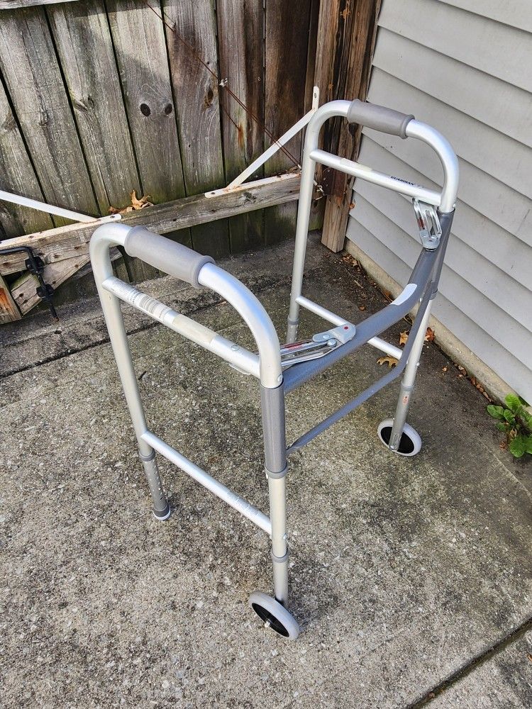 Folding Adult Medical Walker