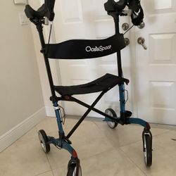 OASIS SPACE Tall Walker With Wide Seat, Arm Rests  & Carry Bag. Folds Uo Easily To Put In Your Car.