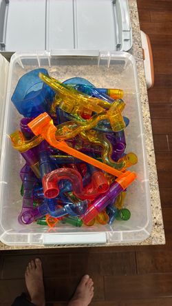 K’nex and marble run set