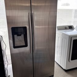 Perfect Condition SAMSUNG Double Door Refrigerator 