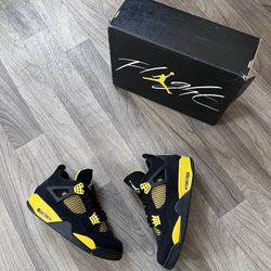 Air Jordan 4 “Thunder”